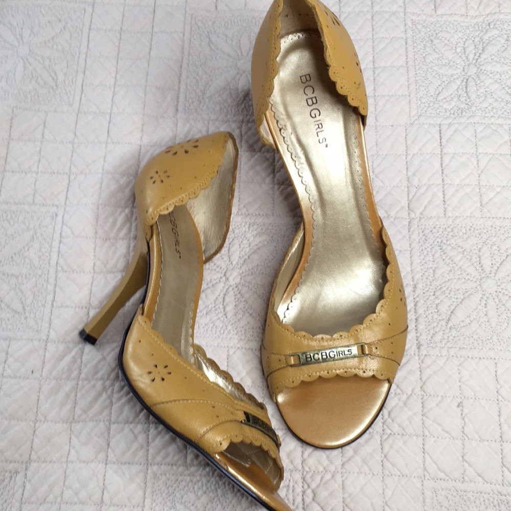 BCBGirls heels with wing tip leather detail yellow